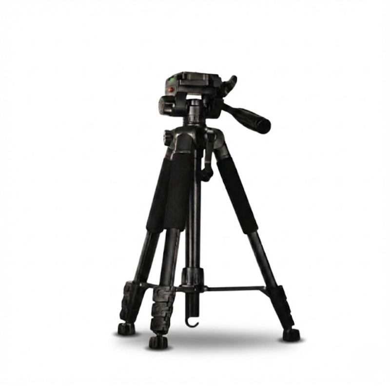 Trépied appareil photo 140 CM grips en mousse sur fond blanc