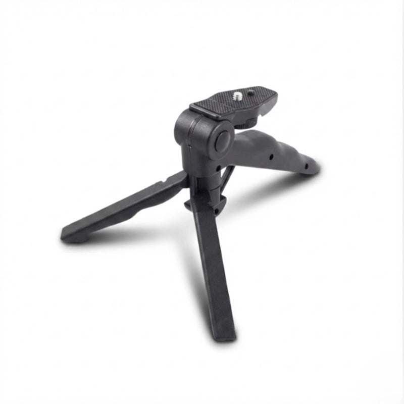 Trépied GoPro liable sur fond blanc 