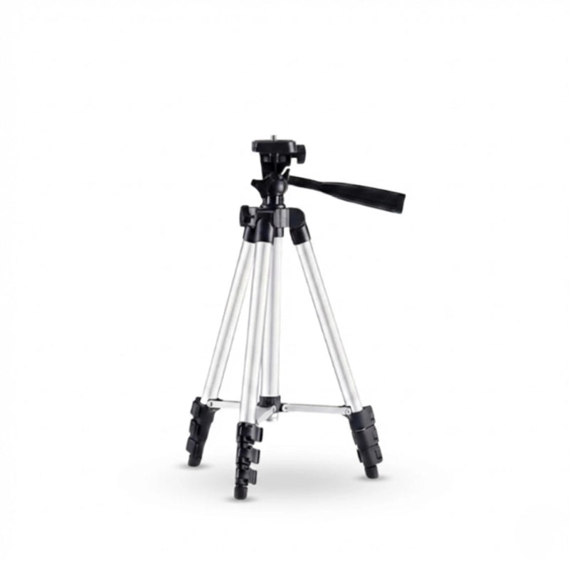 Trépied jumelles argent sur fond blanc